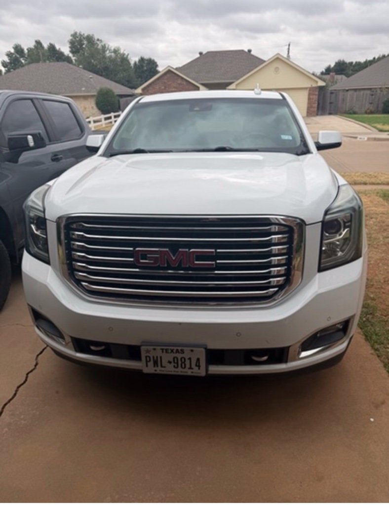 Used 2017 GMC Yukon SLT w/ Premium Edition RWD image 2