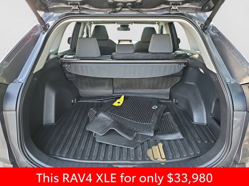 Used 2025 Toyota RAV4 XLE FWD image 19