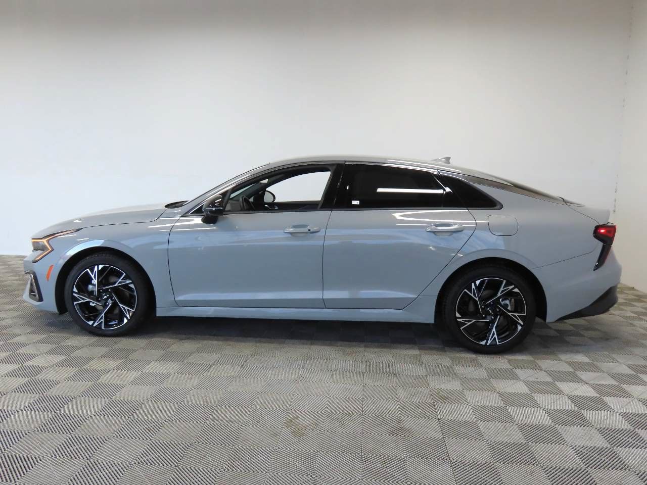 Used 2026 Kia K5 GT-Line w/ GT-Line Red Interior Package FWD image 5