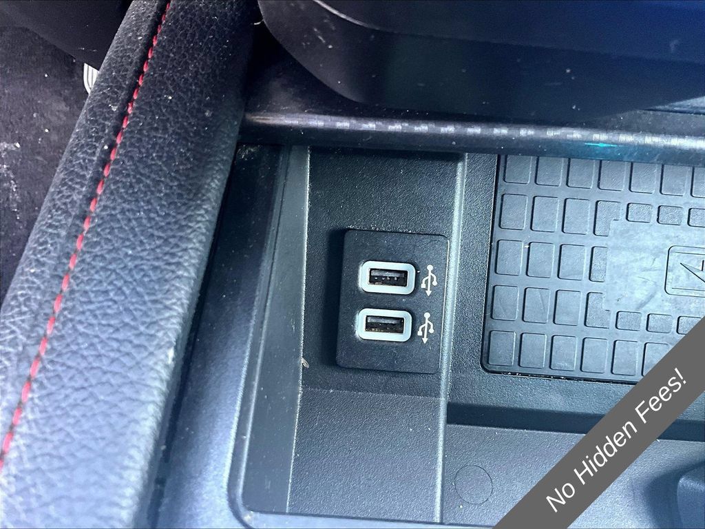 Used 2019 Ford Expedition Limited w/ Equipment Group 303A AWD/4WD image 32