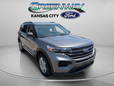 Used 2023 Ford Explorer XLT AWD/4WD image 1