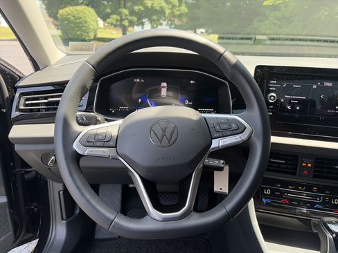 Used 2026 Volkswagen Jetta S FWD image 24