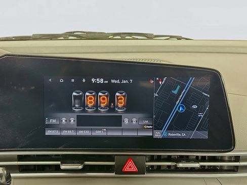 Used 2023 Hyundai Elantra SEL w/ Convenience Package image 19