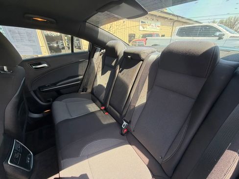 Used 2015 Dodge Charger SE w/ Sport Appearance Group RWD image 38