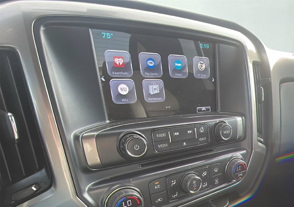 Used 2018 Chevrolet Silverado 1500 LT w/ All Star Edition AWD/4WD image 13