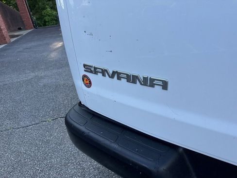 Used 2018 GMC Savana 2500 w/ Communications Package RWD image 19