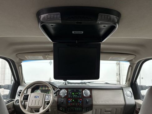 Used 2008 Ford F550 4x4 Crew Cab Super Duty image 29
