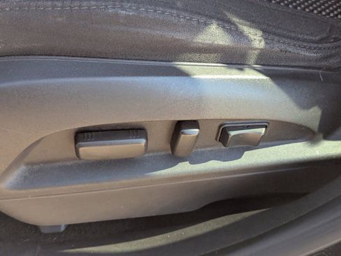 Used 2013 Chevrolet Equinox LT w/ Driver Convenience Package image 24