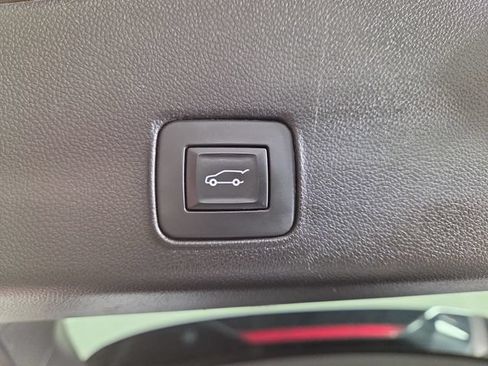Used 2021 Chevrolet TrailBlazer ACTIV w/ Sun and Liftgate Package AWD/4WD image 36