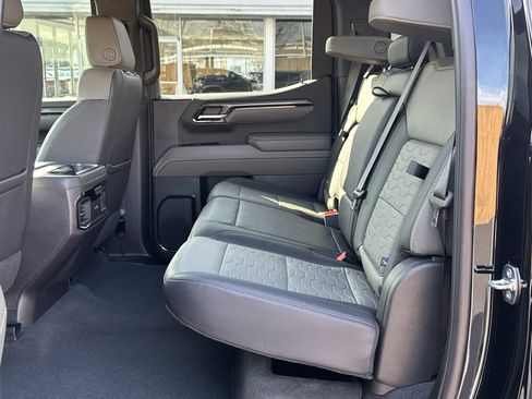 Used 2023 Chevrolet Silverado 1500 ZR2 w/ Technology Package image 15