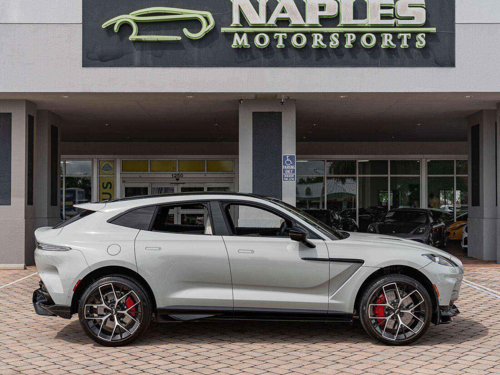 Used 2025 Aston Martin DBX 707 AWD/4WD image 44