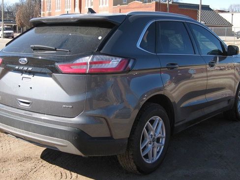 Used 2022 Ford Edge SEL w/ Convenience Package AWD/4WD image 5