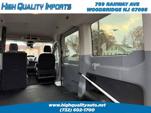 Used 2018 Ford Transit 150 XLT image 19