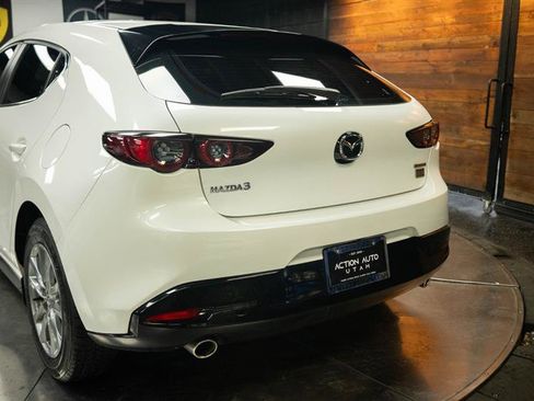 Used 2021 MAZDA MAZDA3 s FWD image 6