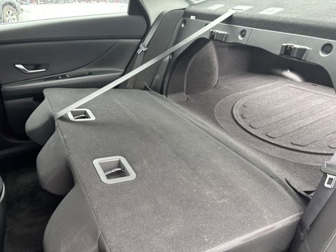 Used 2024 Hyundai Elantra SEL image 25