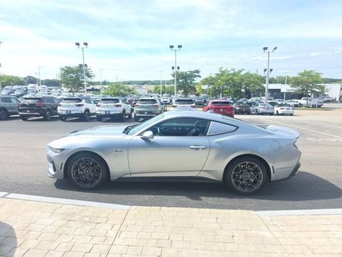 Used 2024 Ford Mustang GT Premium w/ GT Performance Package RWD image 5