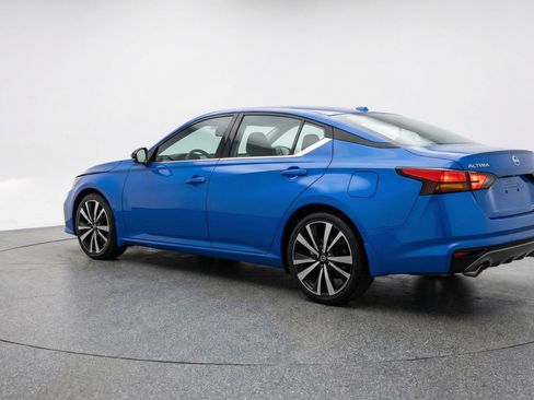 Used 2025 Nissan Altima 2.5 SV image 6