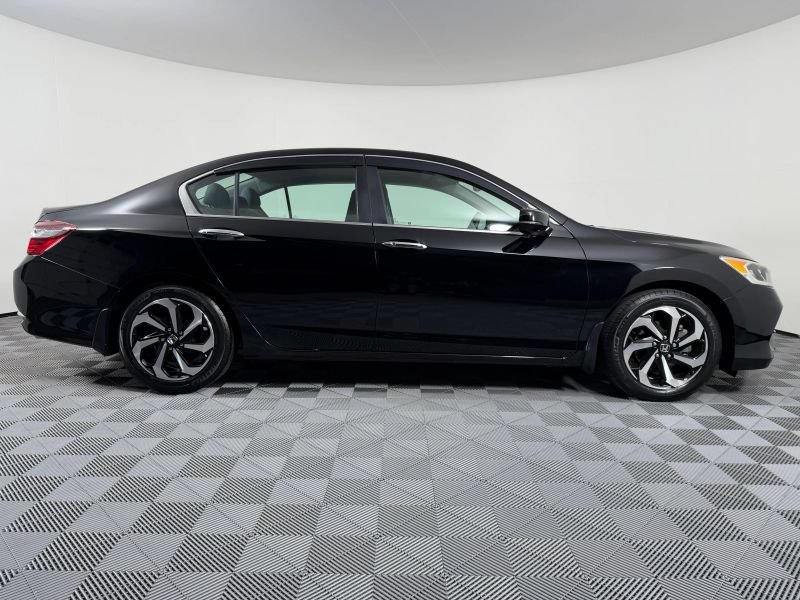 Used 2017 Honda Accord EX image 57