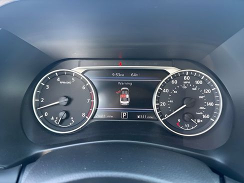 Used 2025 Nissan Sentra SV FWD image 15