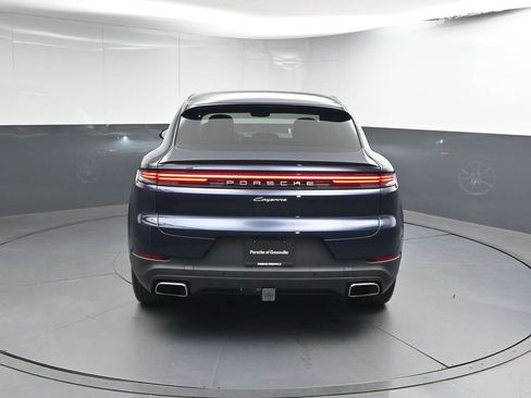 Certified 2024 Porsche Cayenne Coupe AWD/4WD image 25