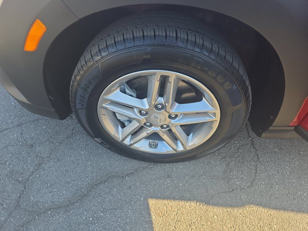 Used 2023 Hyundai Kona SE AWD/4WD image 24