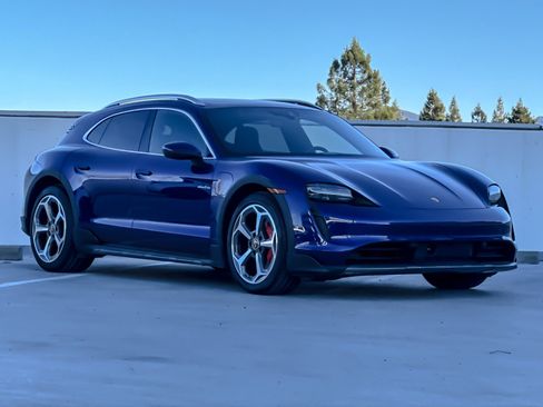 Used 2023 Porsche Taycan 4S image 10