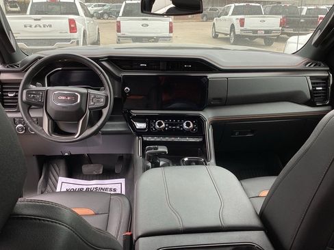 Used 2023 GMC Sierra 1500 AT4 w/ AT4 Preferred Package image 7