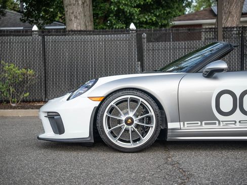 Used 2019 Porsche 911 Speedster RWD image 20