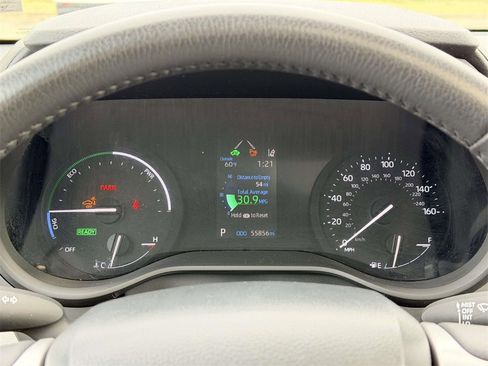 Certified 2024 Toyota Sienna XLE image 9