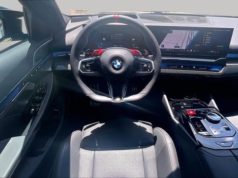 Used 2025 BMW M5 Touring AWD/4WD image 5