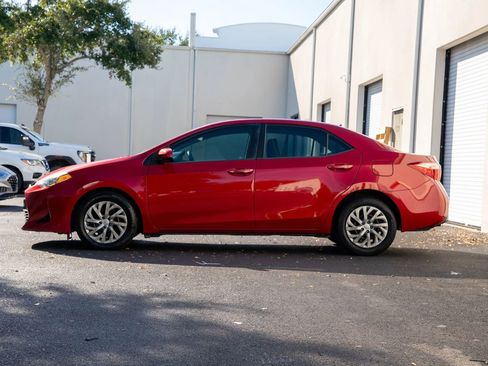 Used 2019 Toyota Corolla L image 3