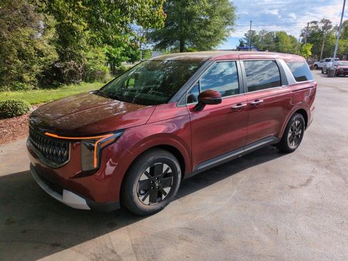New 2026 Kia Carnival LXS image 3