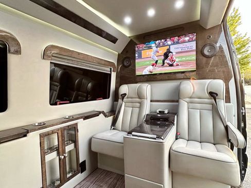 Used 2015 Mercedes-Benz Sprinter 2500 w/ Active Safety Plus Package image 80
