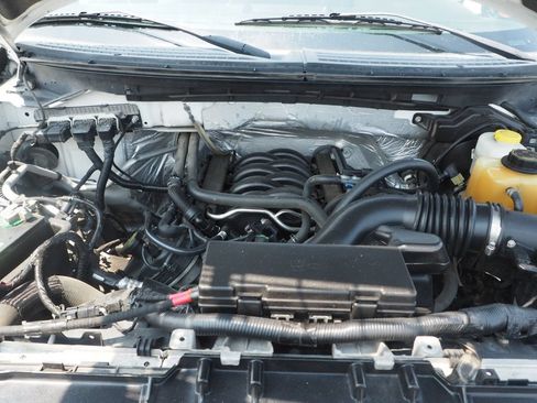 Used 2014 Ford F150 XLT AWD/4WD image 12