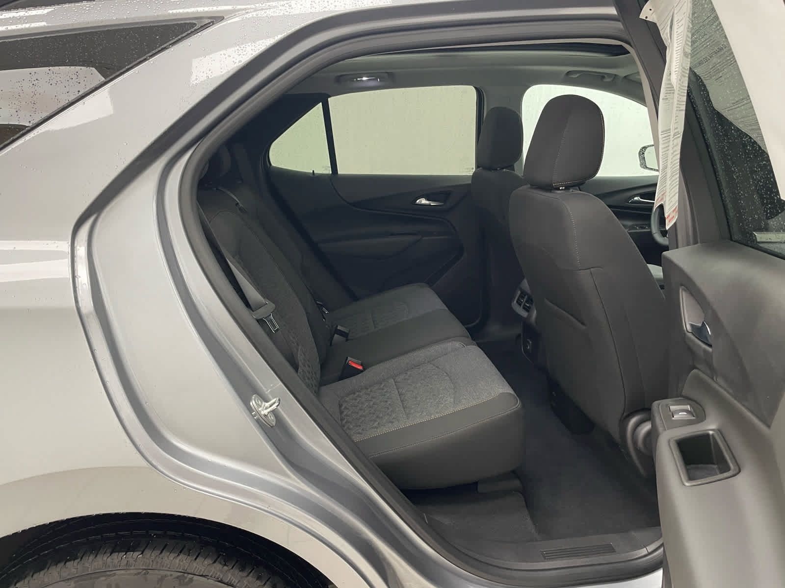 Used 2024 Chevrolet Equinox LT AWD/4WD image 16