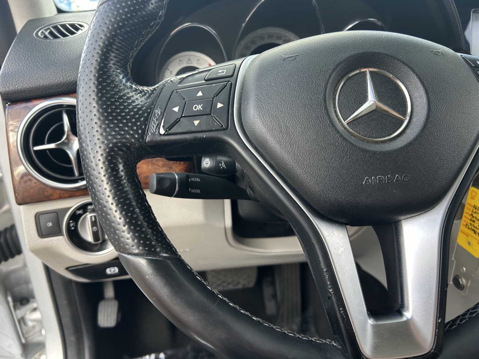 Used 2014 Mercedes-Benz GLK 350 4MATIC image 28