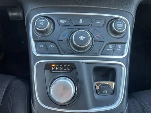 Used 2015 Chrysler 200 Limited w/ Convenience Group FWD image 15