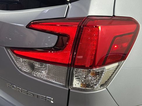 Used 2023 Subaru Forester Premium AWD/4WD image 33