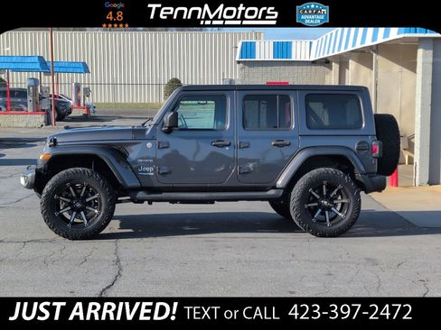 Used 2018 Jeep Wrangler Unlimited Sahara image 8