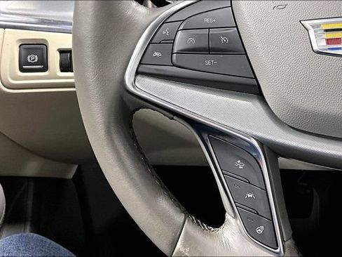 Used 2020 Cadillac XT5 Premium Luxury AWD/4WD image 12