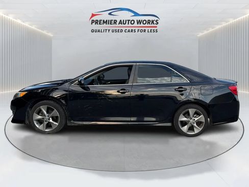 Used 2012 Toyota Camry SE FWD image 9
