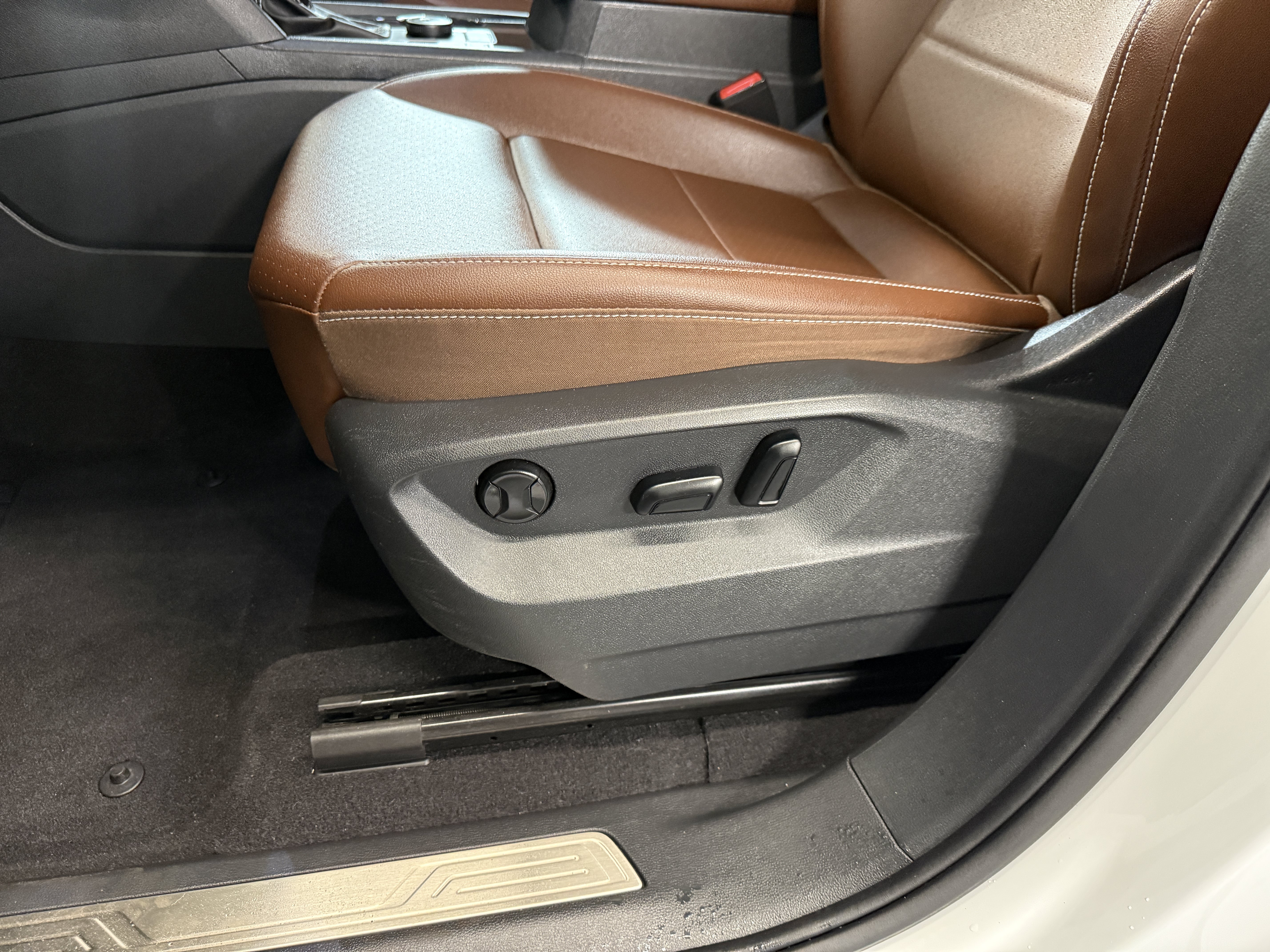 Certified 2023 Volkswagen Atlas SE AWD/4WD image 15