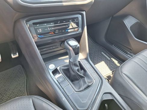 Used 2023 Volkswagen Tiguan SE R-Line FWD image 15