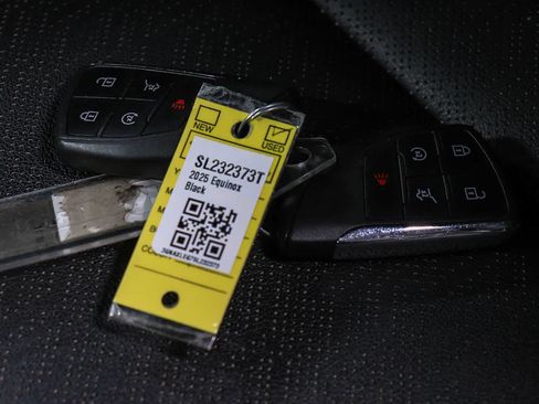 Used 2025 Chevrolet Equinox RS w/ Safety and Technology Package FWD image 29
