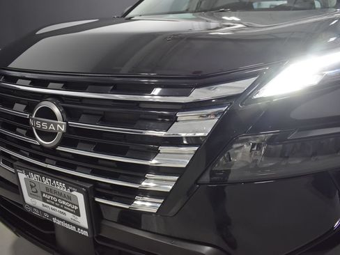 Certified 2025 Nissan Rogue S AWD/4WD image 11