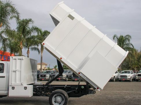 Used 2022 RAM 5500 Tradesman w/ Chrome Appearance Group image 7