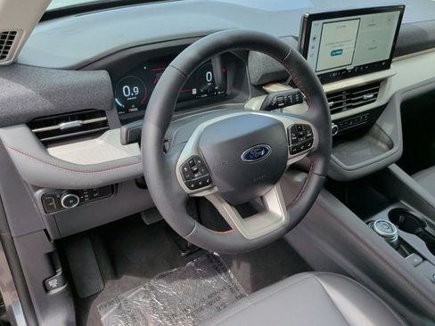 New 2026 Ford Explorer Active w/ Active Comfort Package RWD image 14