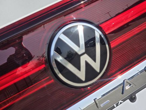 New 2026 Volkswagen Atlas Cross Sport SE FWD image 9