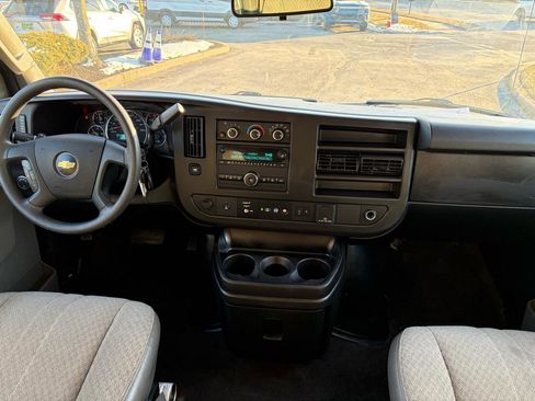 Used 2021 Chevrolet Express 3500 LT w/ LT Preferred Equipment Group image 26