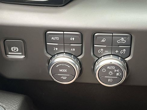 Certified 2025 GMC Sierra 2500 Denali w/ Denali Reserve Package AWD/4WD image 19